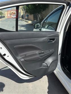 نيسان فيرسا